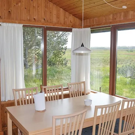 Gorgeous In With House A Panoramic View